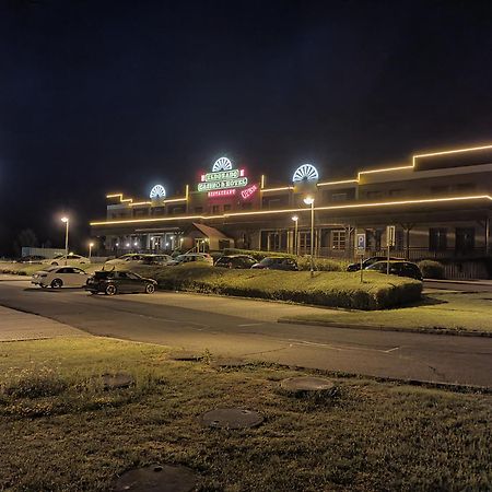 Casino & Hotel Eldorado Ceska Kubice Exteriör bild