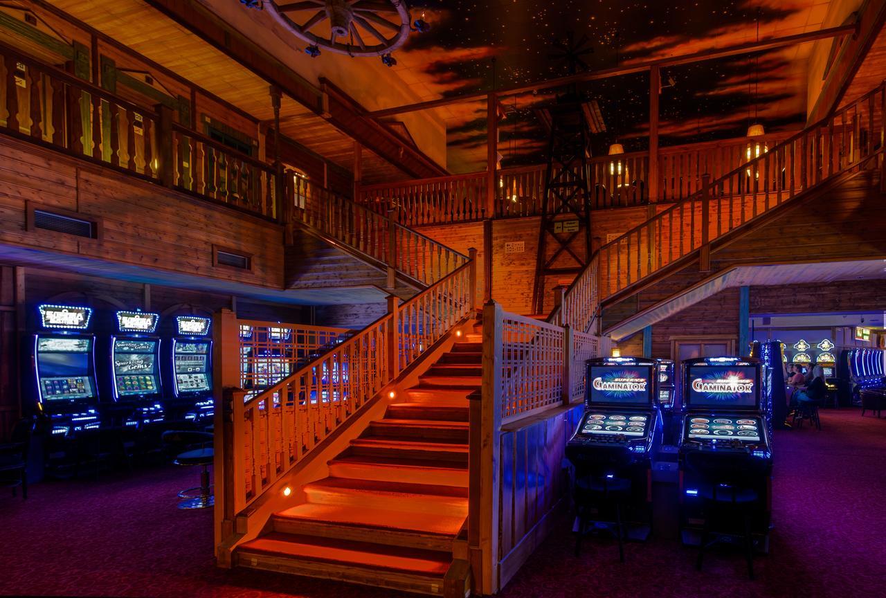 Casino & Hotel Eldorado Ceska Kubice Exteriör bild